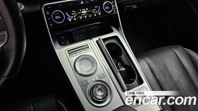 Genesis GV80 2020 — ფოტო 9/20