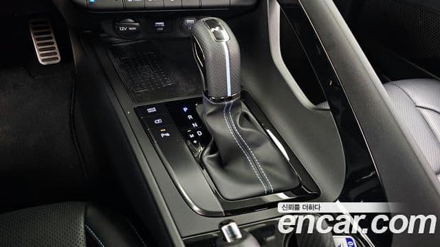 Hyundai The New Avante Hybrid 2021 — ფოტო 19/20