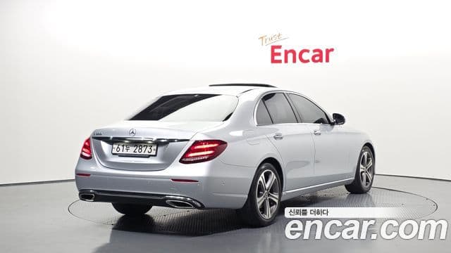 Mercedes-Benz E-Class 2019 — Şəkil 2/20