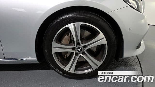Mercedes-Benz E-Class 2019 — Şəkil 5/20