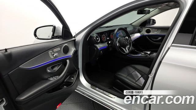 Mercedes-Benz E-Class 2019 — Şəkil 11/20