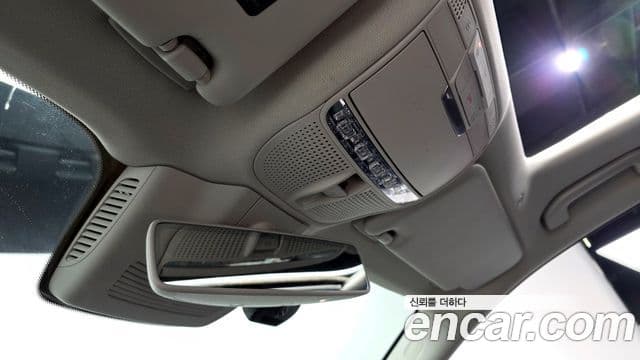 Mercedes-Benz E-Class 2019 — Şəkil 18/20