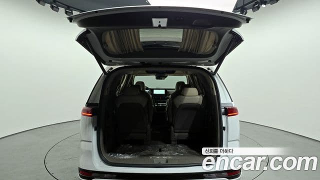Kia Carnival 2021 — Şəkil 13/20