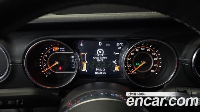 Jeep Wrangler 2018 — ფოტო 5/20