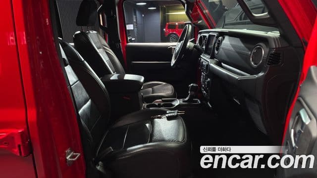 Jeep Wrangler 2018 — ფოტო 6/20