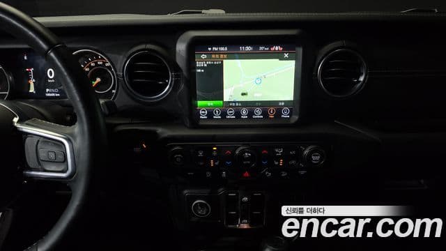 Jeep Wrangler 2018 — ფოტო 11/20