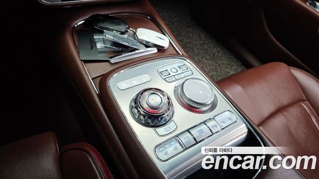 Genesis G90 2022 — Şəkil 9/20