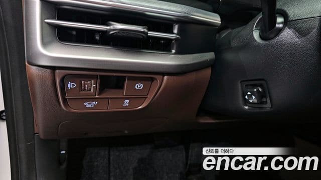 Hyundai Grandeur Hybrid 2023 — ფოტო 18/20