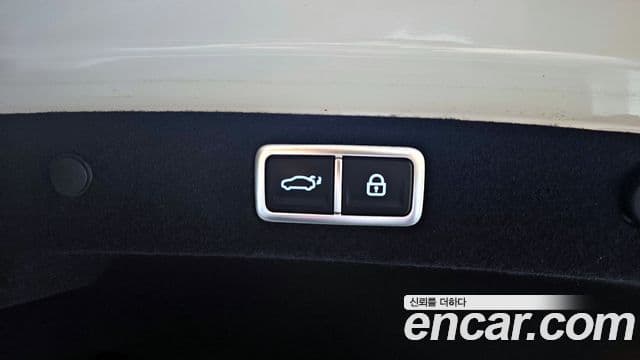 Hyundai Grandeur Hybrid 2023 — ფოტო 4/20