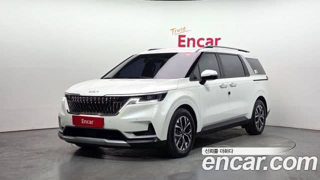 Kia Carnival 2023 — ფოტო 1/20