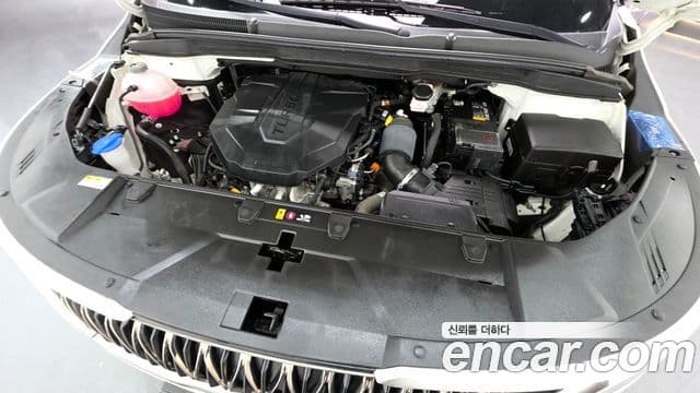 Kia Carnival 2023 — ფოტო 6/20