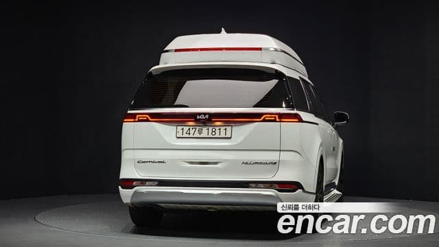 Kia Carnival 2021 — ფოტო 4/20