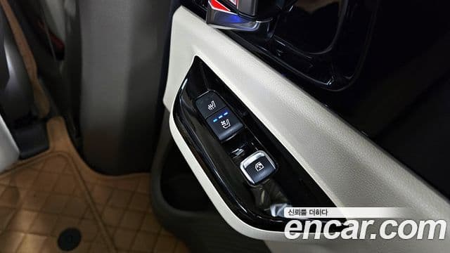 Kia Carnival 2021 — Şəkil 18/20
