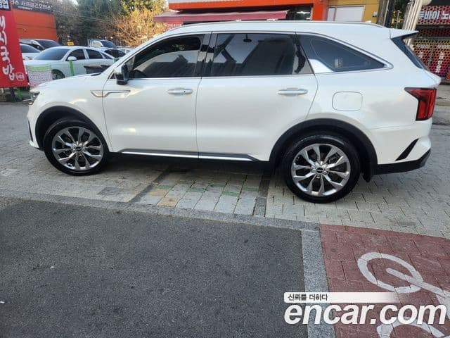 Kia Sorento 2022 — Şəkil 17/20