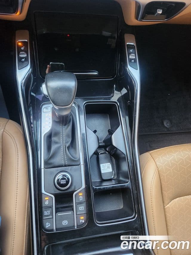 Kia Sorento 2022 — Şəkil 16/20