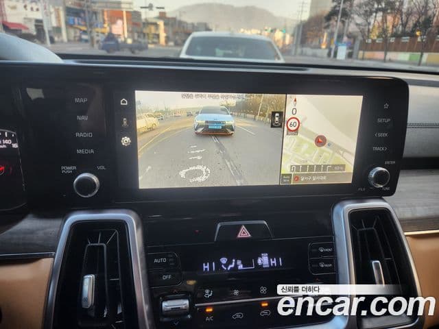 Kia Sorento 2022 — Şəkil 18/20