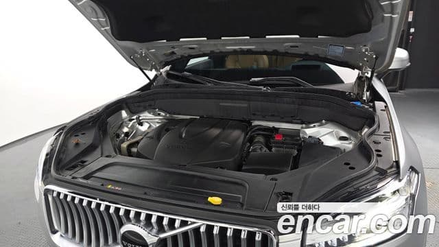 Volvo XC90 2020 — ფოტო 6/20