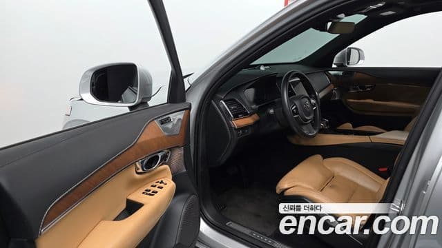 Volvo XC90 2020 — ფოტო 12/20