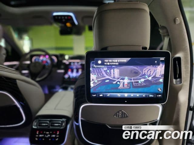 Mercedes-Benz S-Class 2024 — Фото 13/18