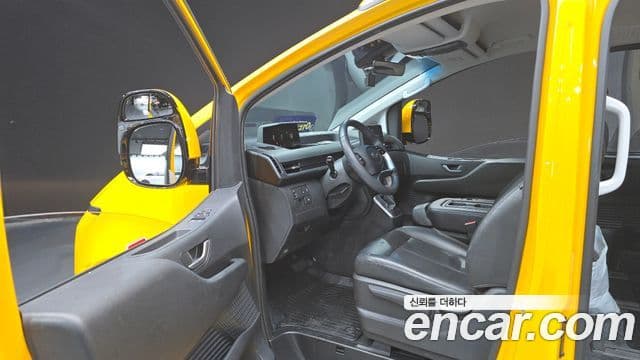Hyundai Staria 2022 — Şəkil 9/20