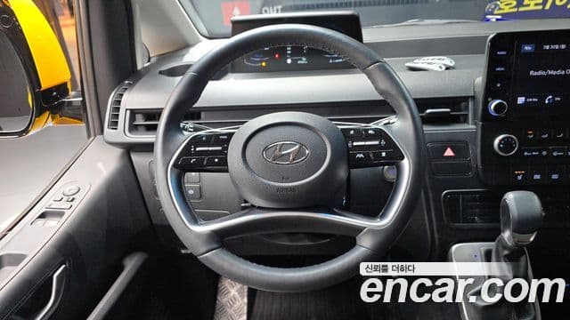 Hyundai Staria 2022 — Şəkil 13/20