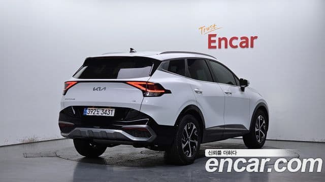 Kia Sportage 2022 — ფოტო 1/20