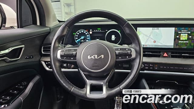 Kia Sportage 2022 — ფოტო 13/20