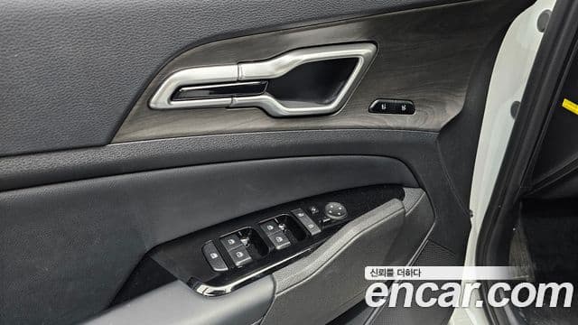 Kia Sportage 2022 — ფოტო 16/20