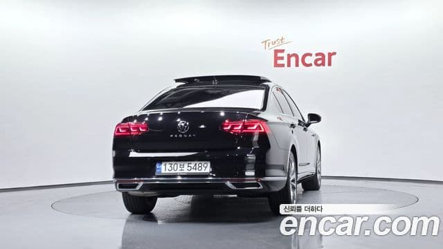 Volkswagen Passat GT 2021 — Şəkil 4/20