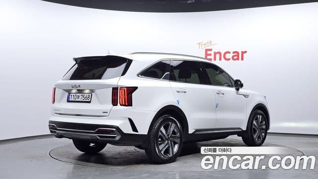 Kia Sorento 2022 — Photo 7/20