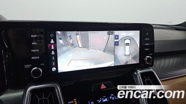 Kia Sorento 2022 — Photo 1/20