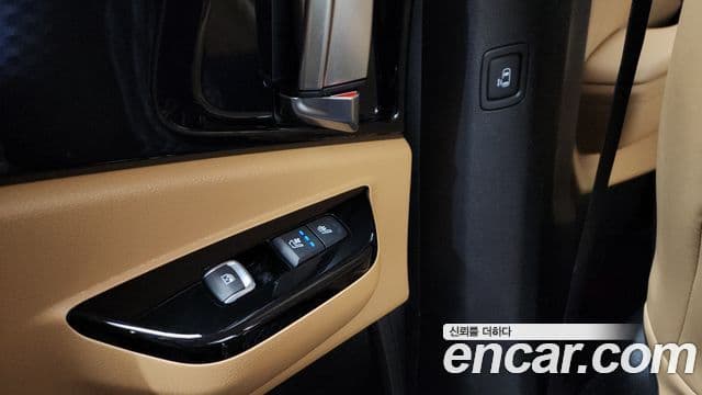 Kia Carnival 2022 — Фото 18/20
