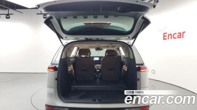 Kia Carnival 2022 — Фото 20/20