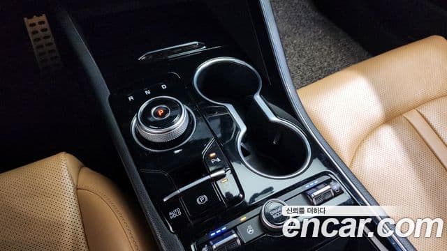 Kia K5 2021 — ფოტო 9/20
