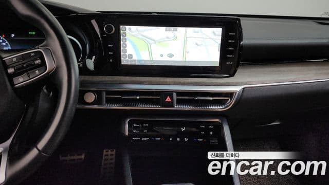 Kia K5 2021 — ფოტო 14/20