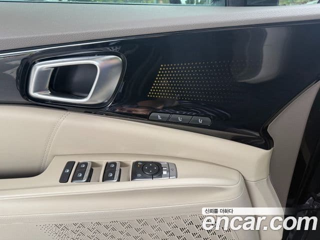 Kia Carnival 2024 — Фото 15/20
