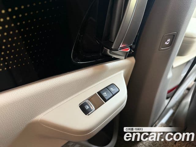 Kia Carnival 2024 — Фото 16/20