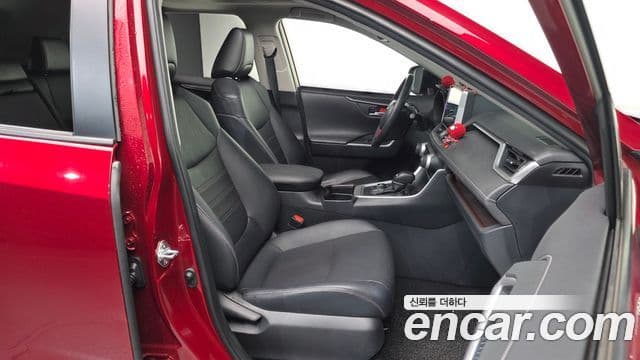 Toyota RAV4 2019 — Şəkil 10/20