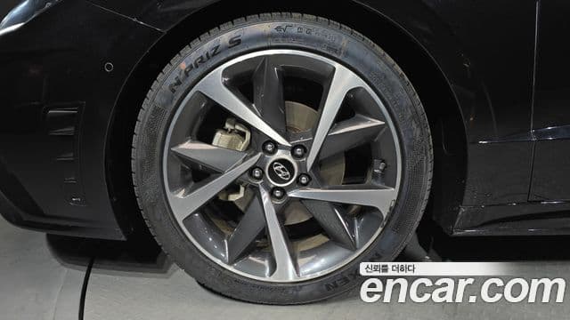 Hyundai Sonata Hybrid 2021 — Photo 12/20