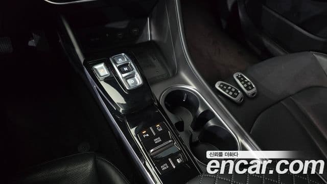 Hyundai Sonata Hybrid 2021 — Photo 16/20
