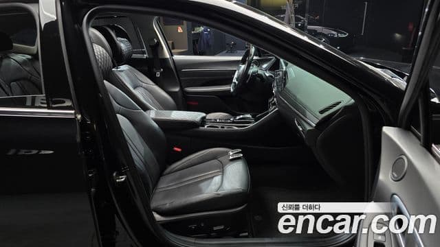 Hyundai Sonata Hybrid 2021 — Photo 14/20