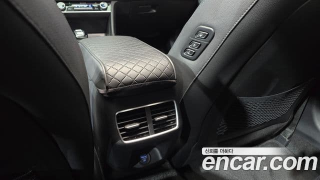 Hyundai Sonata Hybrid 2021 — Photo 13/20