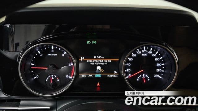 Kia Carnival 2022 — ფოტო 8/20