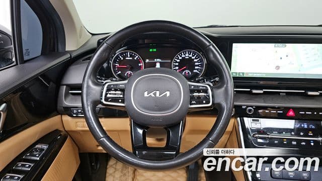 Kia Carnival 2022 — ფოტო 13/20