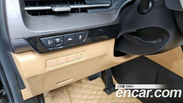 Kia Carnival 2022 — ფოტო 15/20