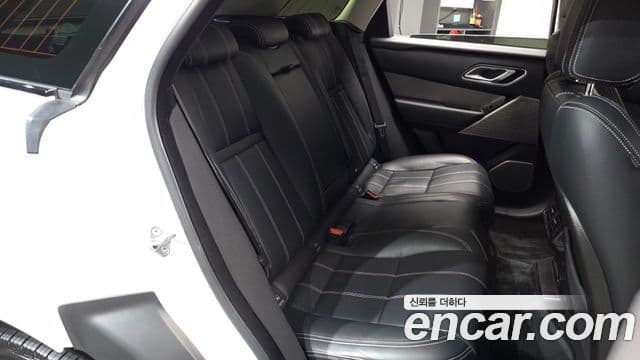 Land Rover Range Rover Velar 2019 — Şəkil 12/20