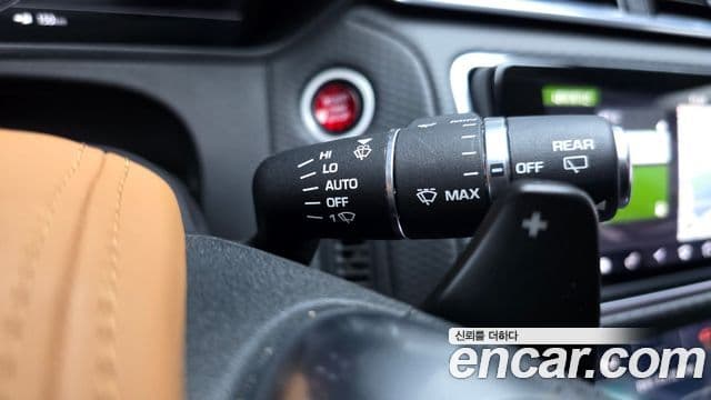 Land Rover Range Rover Velar 2019 — Şəkil 17/20