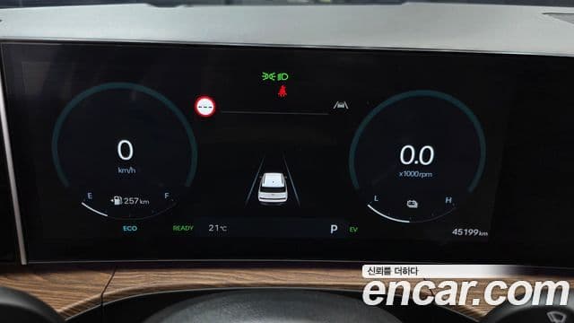 Hyundai Santa Fe 2023 — ფოტო 8/20