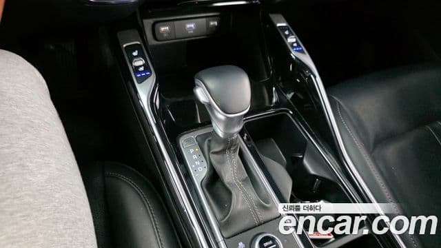 Kia Sorento 2021 — ფოტო 8/20