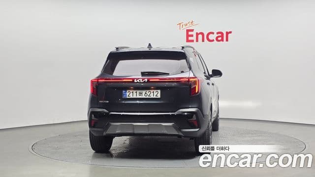 Kia Seltos 2024 — ფოტო 4/20